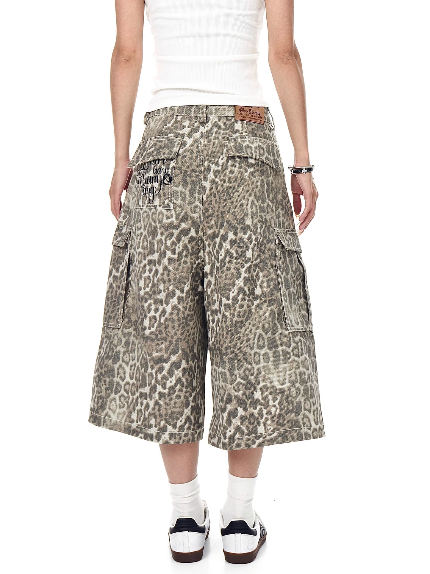 Leopard Jorts