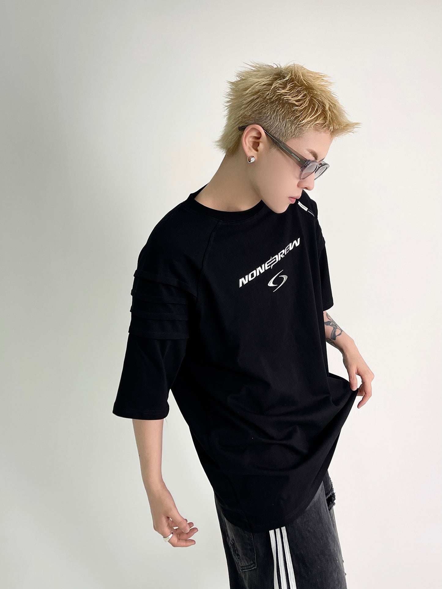 Metal Backle T-shirt (2color)