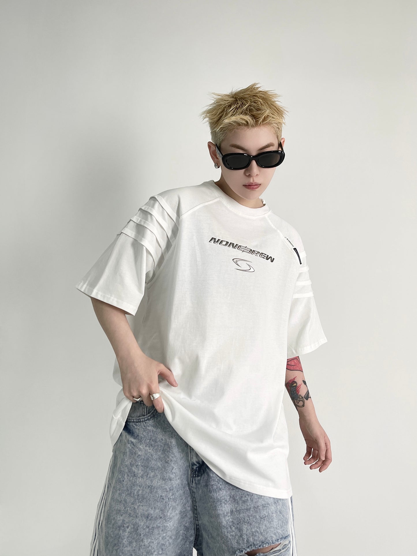 Metal Backle T-shirt (2color)