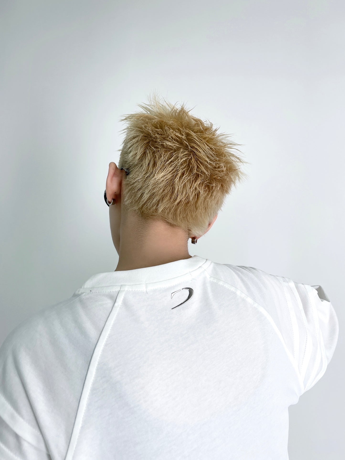 Metal Backle T-shirt (2color)