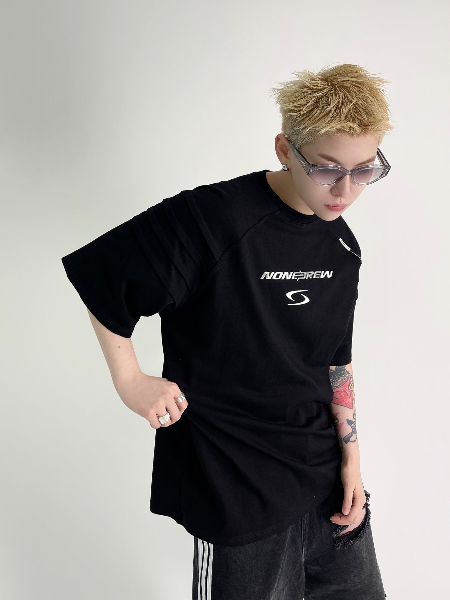 Metal Backle T-shirt (2color)