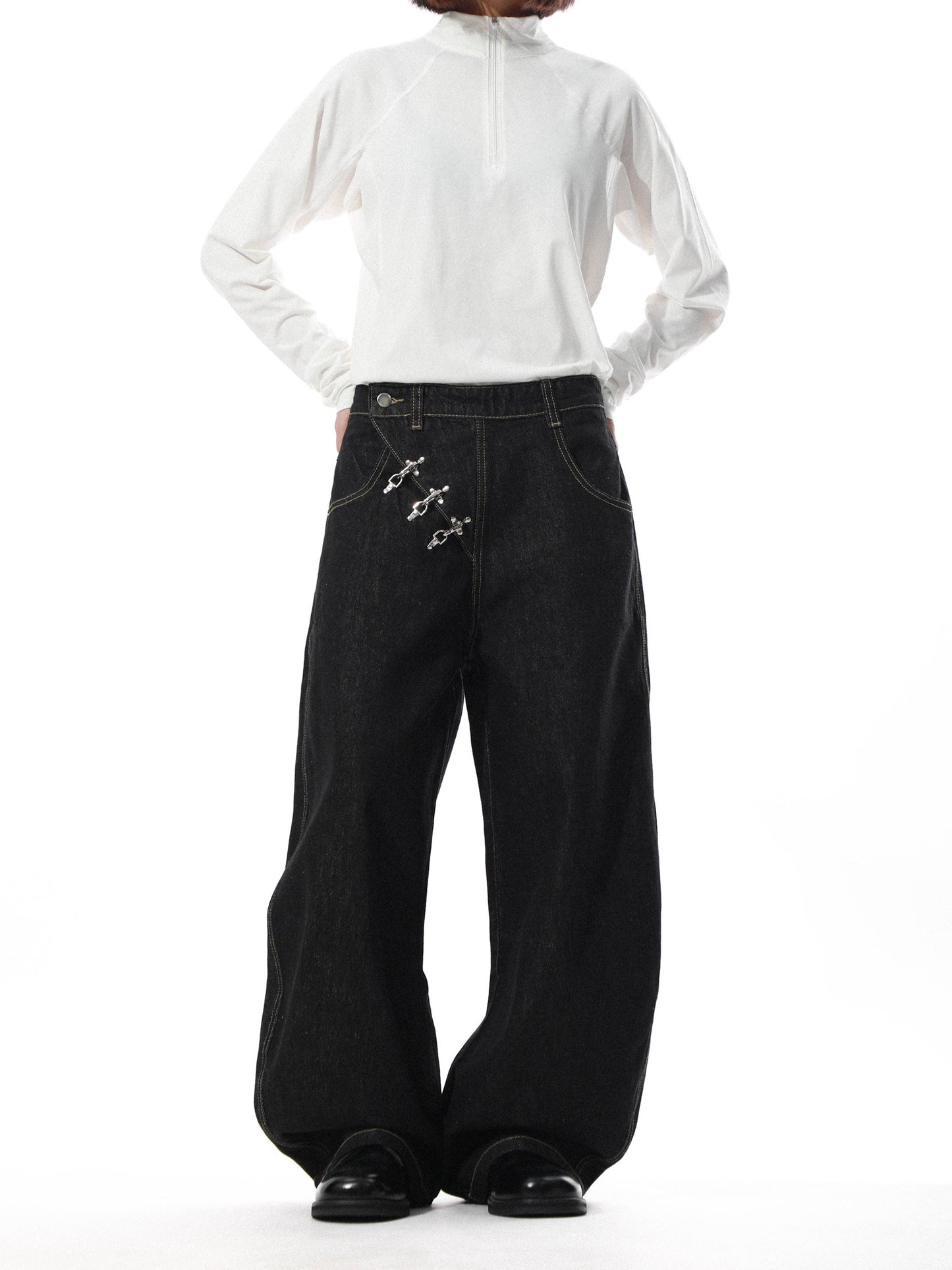 Asymmetric Hook Rigid Wide Jeans