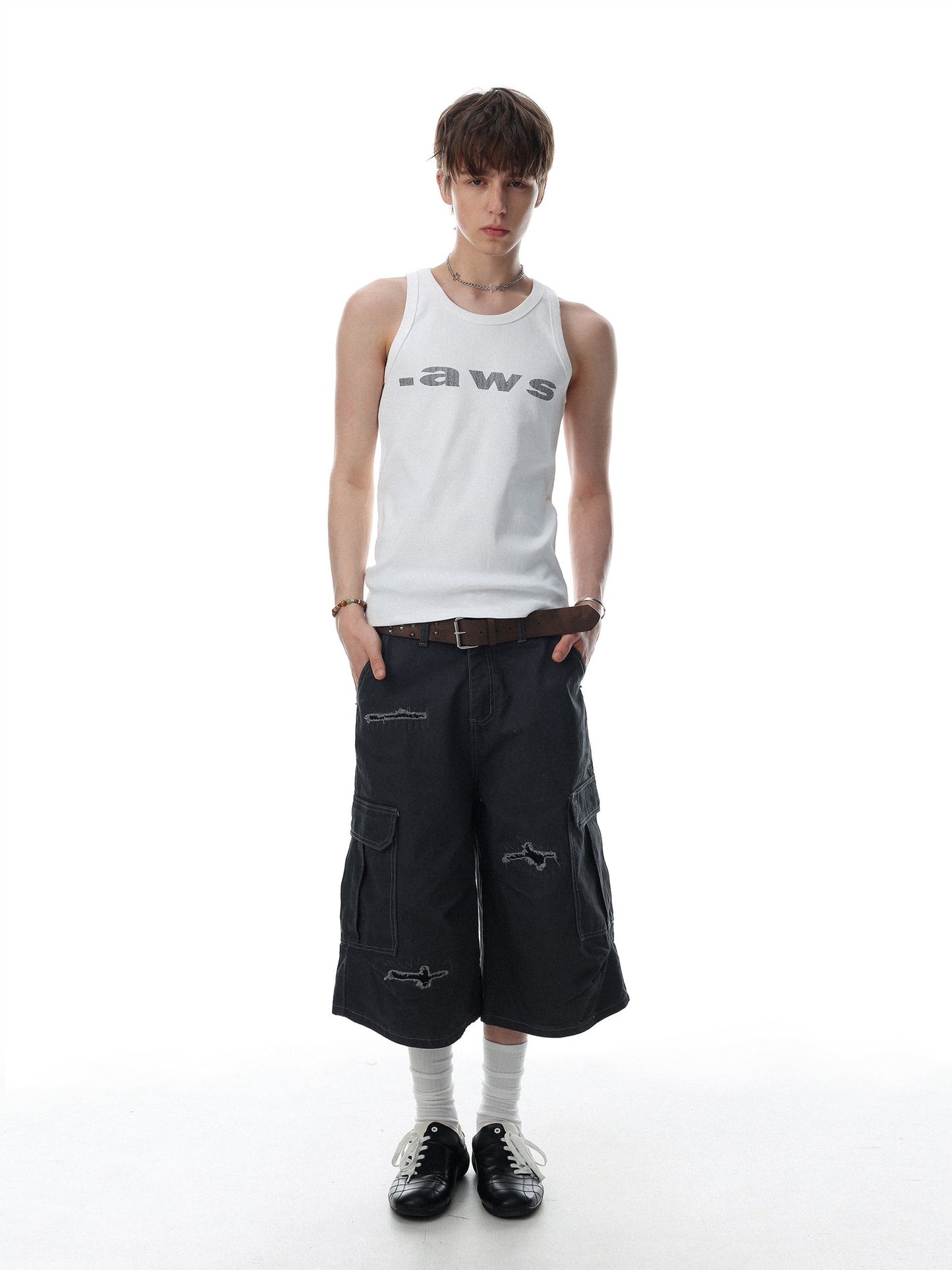 Urban Lettering Sleeveless Top (2color)