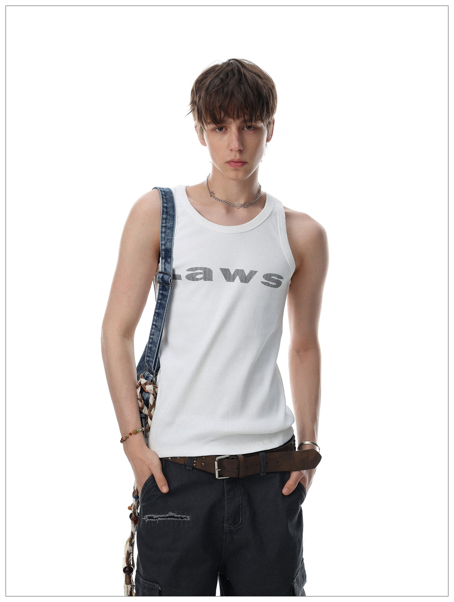 Urban Lettering Sleeveless Top (2color)