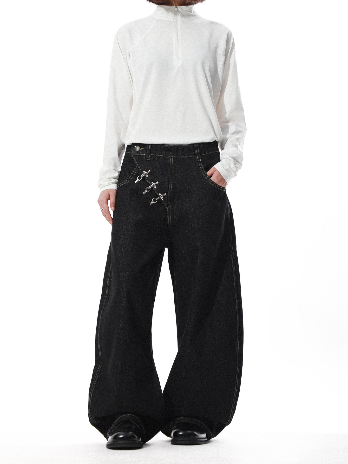 Asymmetric Hook Rigid Wide Jeans